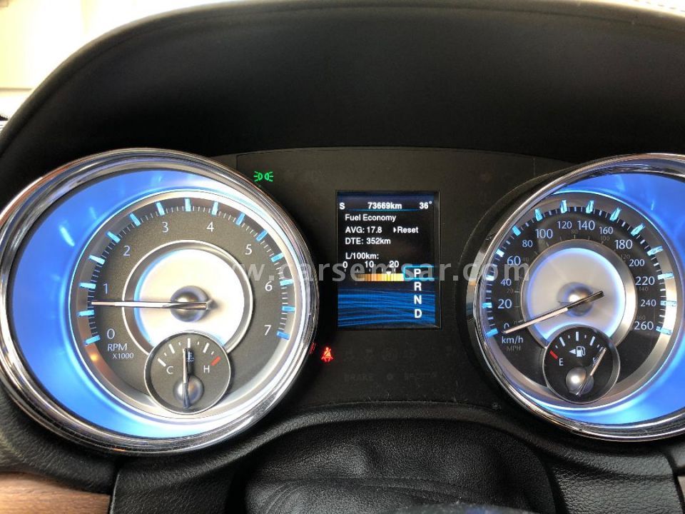 2014 Chrysler 300 C for sale in Bahrain New and used cars for sale in