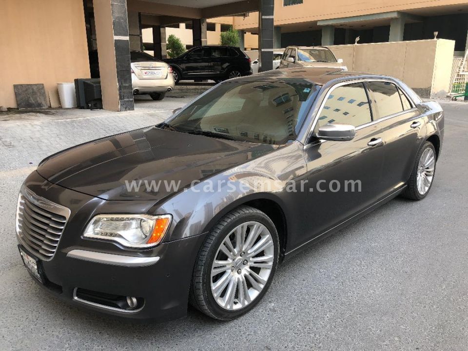 2014 Chrysler 300 C for sale in Bahrain New and used cars for sale in