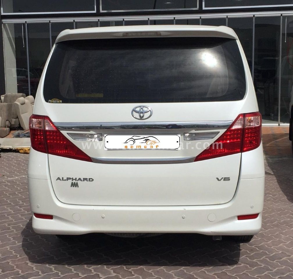 2012 Toyota Alphard for sale in Qatar - New and used cars for sale in Qatar