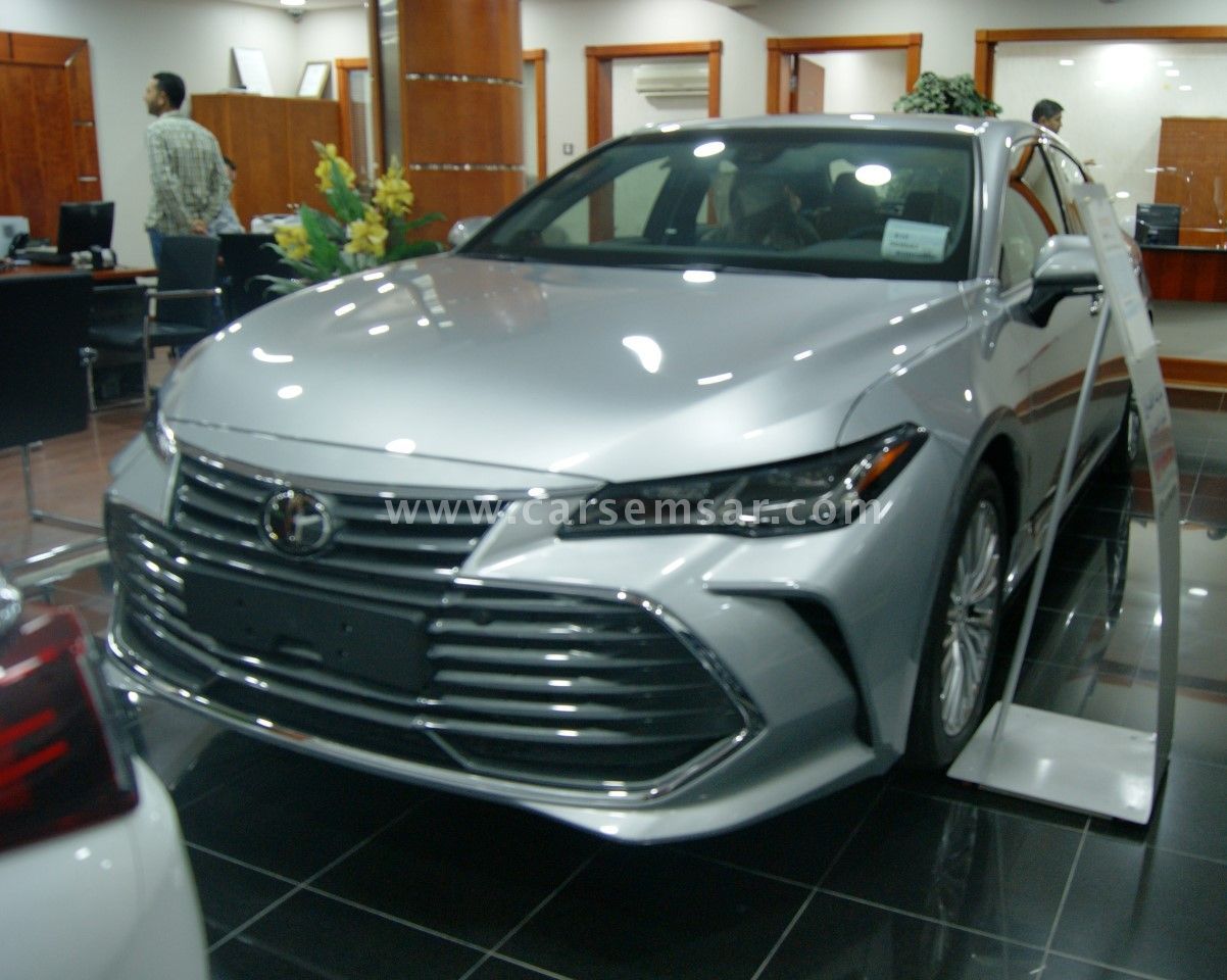 2019 Toyota Avalon Limited for sale in Qatar New and used cars for
