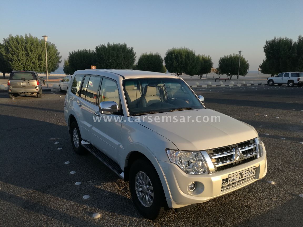 2012 Mitsubishi Pajero 3.5 V6 for sale in Kuwait New and used cars