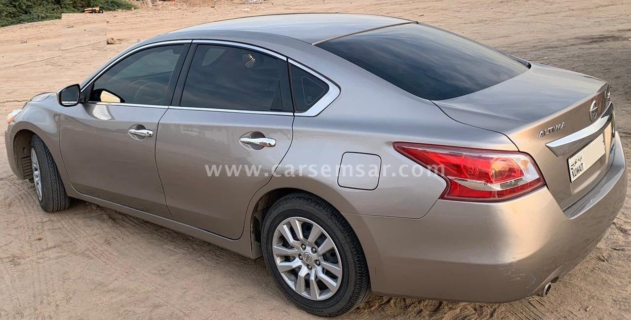 2013 Nissan Altima 2.5 S for sale in Kuwait - New and used cars for