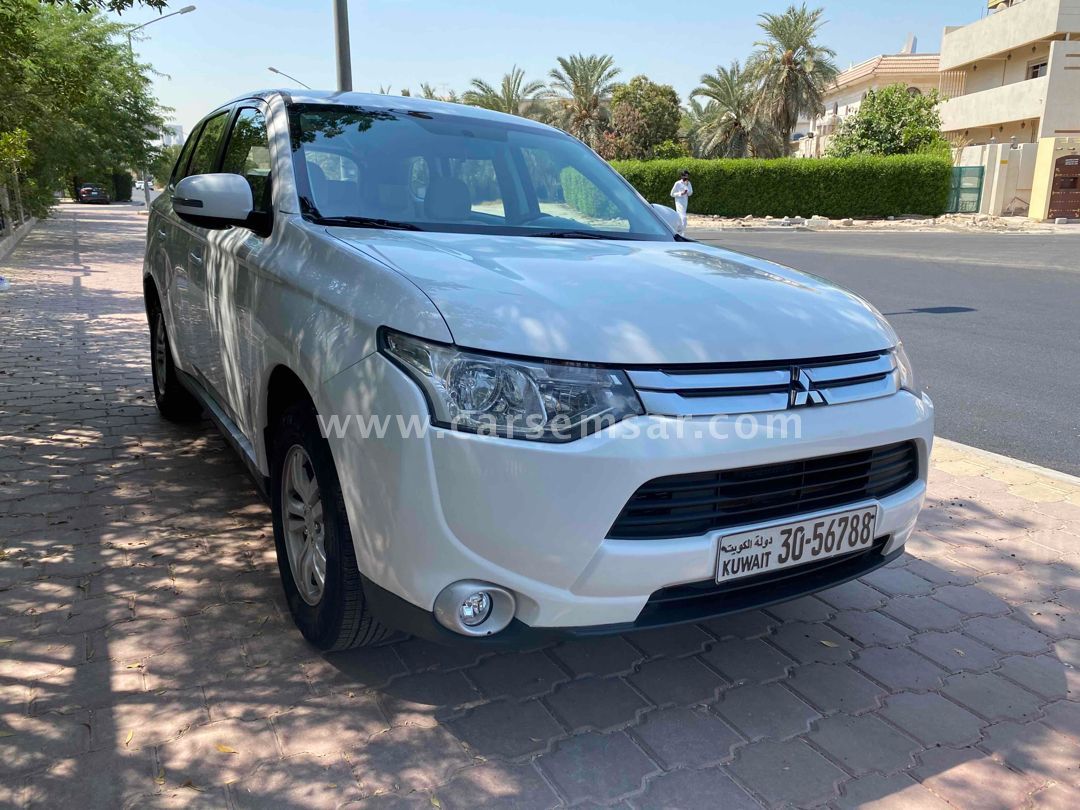 2015 Mitsubishi Outlander for sale in Kuwait New and used cars for