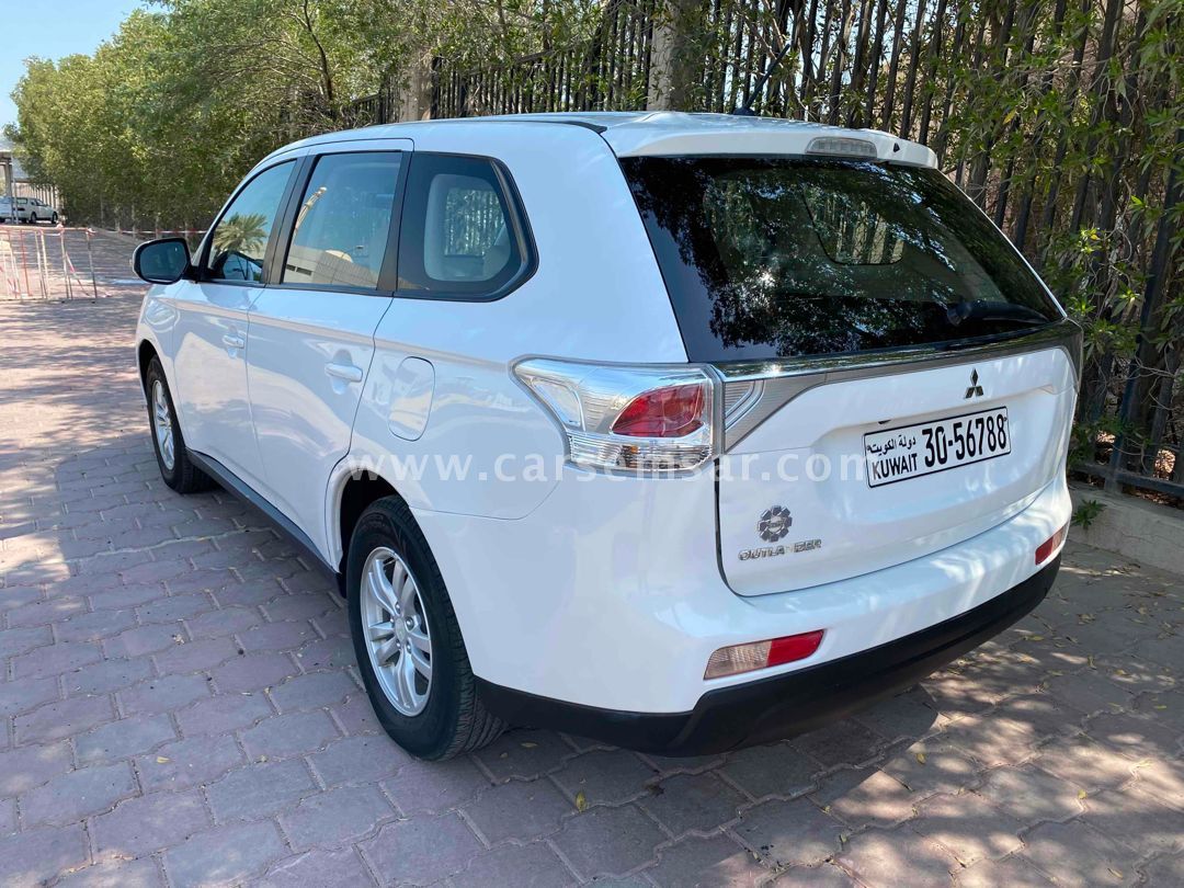 2015 Mitsubishi Outlander for sale in Kuwait New and used cars for