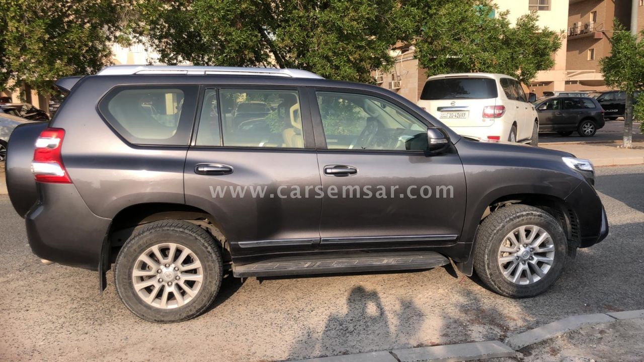 2017 Toyota Prado TXL V6 for sale in Kuwait New and used cars for