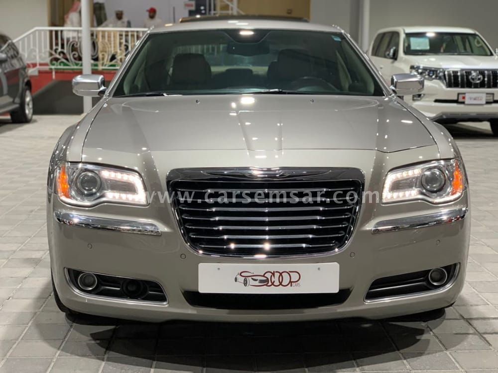 2014 Chrysler 300 C for sale in Bahrain New and used cars for sale in