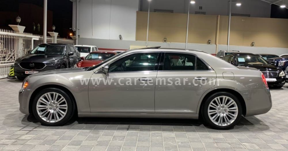 2014 Chrysler 300 C for sale in Bahrain New and used cars for sale in