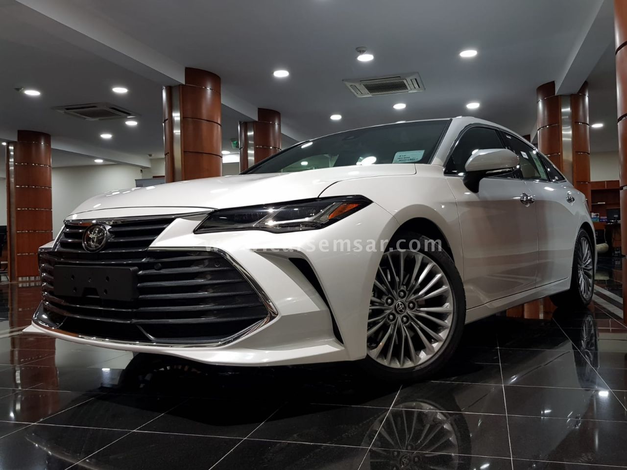 2022 Toyota Avalon Limited for sale in Qatar New and used cars for