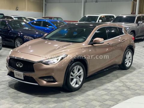 2018 Infiniti Q 30S