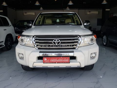 2015 تويوتا لاند كروزر GXR V8