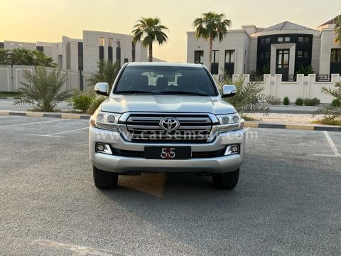2018 Toyota Land Cruiser VXR