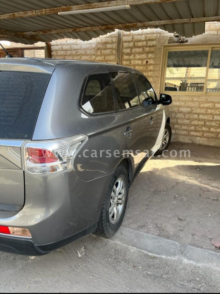 2015 Mitsubishi Outlander 2.4 for sale in Kuwait New and used cars
