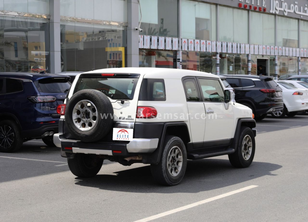 2012 Toyota FJ Cruiser 4x4 for sale in Qatar - New and used cars for ...