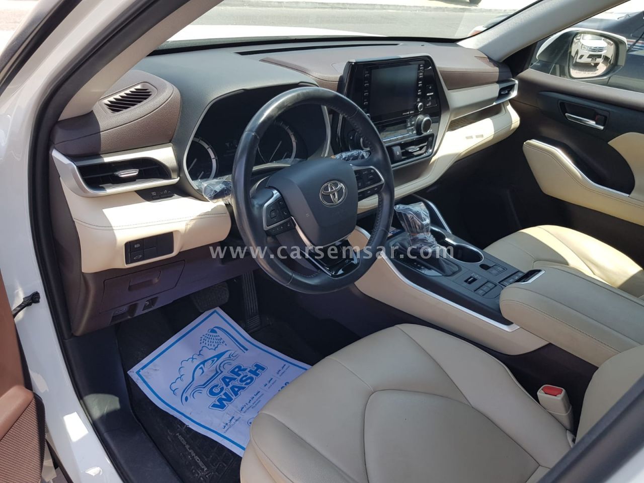 2020 Toyota Highlander xle for sale in Qatar - New and used cars for ...