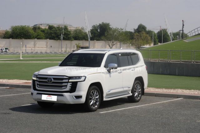 2023 Toyota Land Cruiser VXR Twin Turbo — photo 1 for sale in Qatar