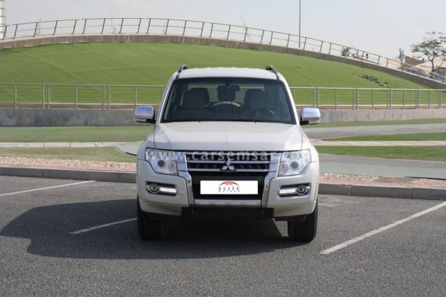 2020 Mitsubishi Pajero 3.5 V6 — photo 1 for sale in Qatar