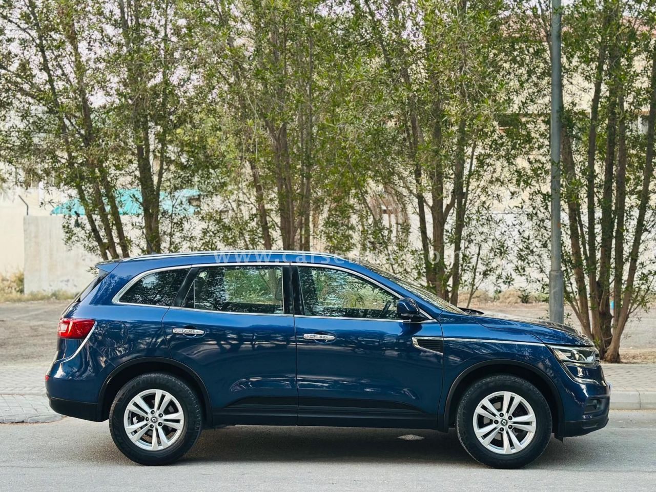 2017 Renault Koleos 2.5 for sale in Bahrain - New and used cars for