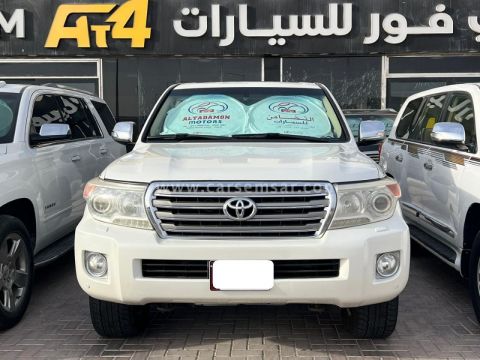 2014 تويوتا لاند كروزر VXR