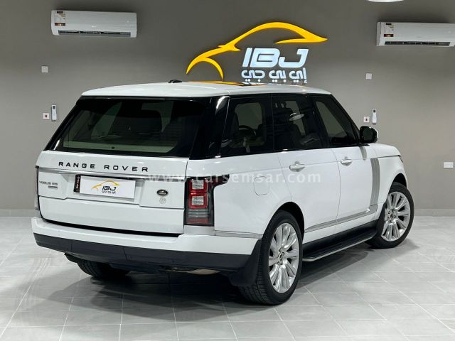 2014 Land Rover Range Rover Vogue Supercharged SE — photo 2 for sale in Qatar