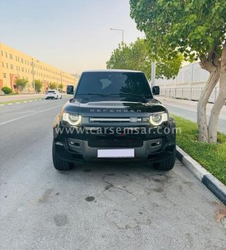 2025 لاند روفر ديفيندير 110 V8