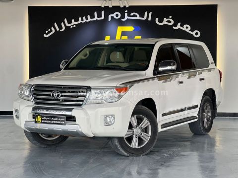2015 Toyota Land Cruiser GXR V8
