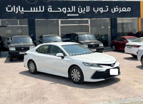 2021 تويوتا كامري هايبرد ال اي