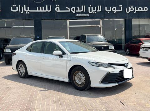 2021 تويوتا كامري هايبرد ال اي