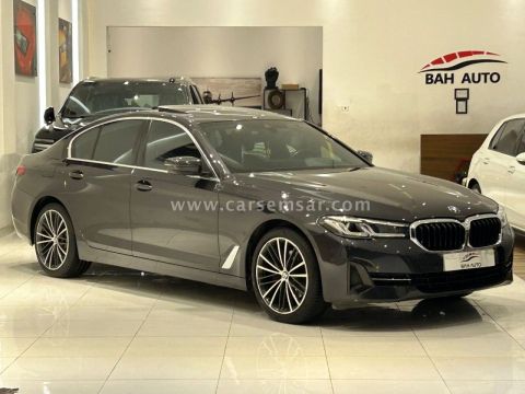 2021 BMW 5-Series 520i