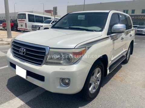 2014 تويوتا لاند كروزر GXR V8