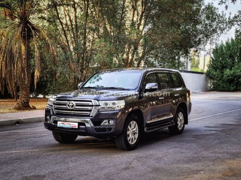 2019 Toyota Land Cruiser GXR