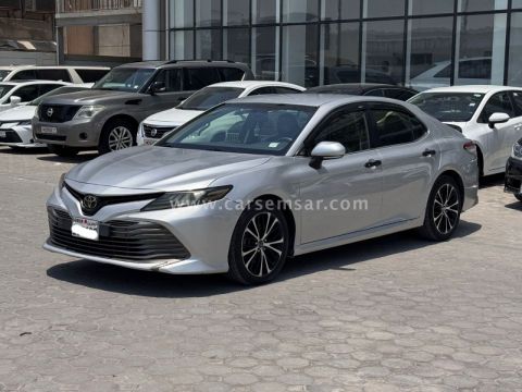 2020 Toyota Camry Hybrid LE