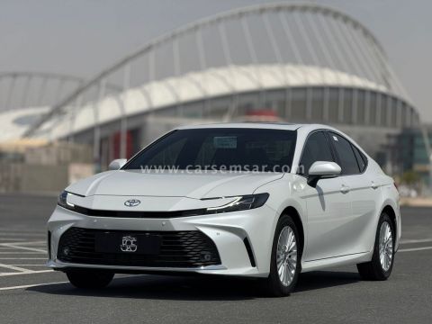 2025 تويوتا كامري ال إي