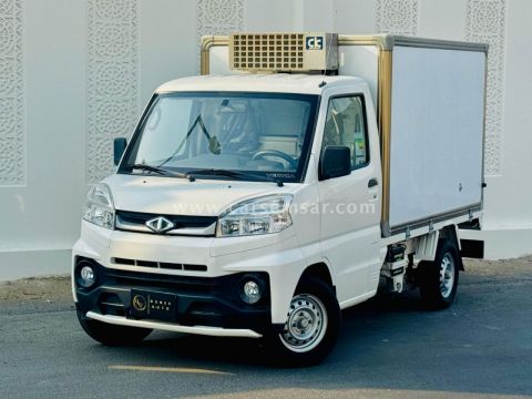 2022 CMC Veryca Van