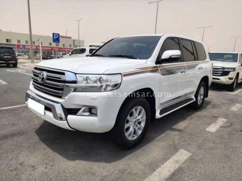 2016 Toyota Land Cruiser GXR V8