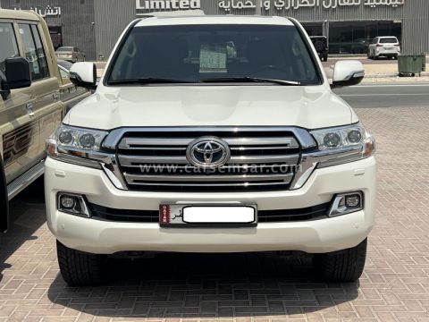2017 Toyota Land Cruiser VXR