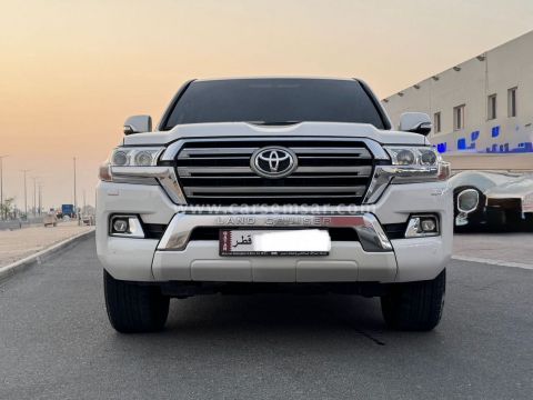 2016 Toyota Land Cruiser GXR V8