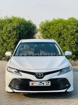 2020 Toyota Camry GLE