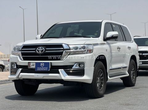 2017 Toyota Land Cruiser VXR
