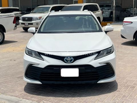 2022 Toyota Camry Hybrid LE