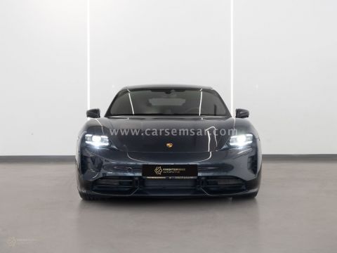 2020 بورشه Taycan Turbo S