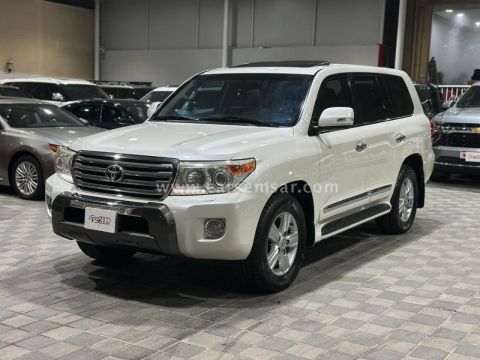 2013 Toyota Land Cruiser GXR V8
