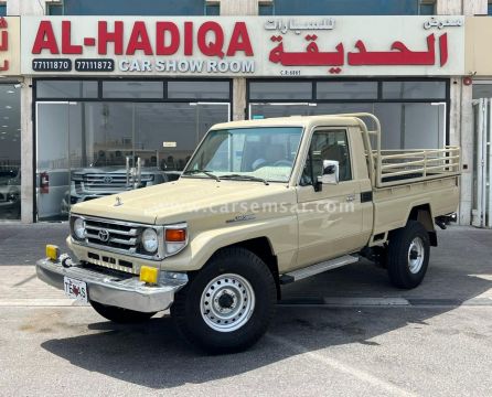 2005 Toyota Land Cruiser Pickup LX
