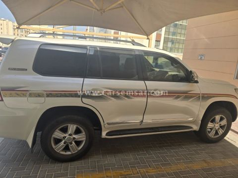 2011 Toyota Land Cruiser VXR