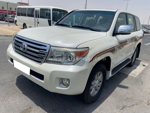 2013 Toyota Land Cruiser GXR V8