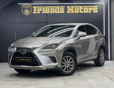 2018 لكزس NX 300