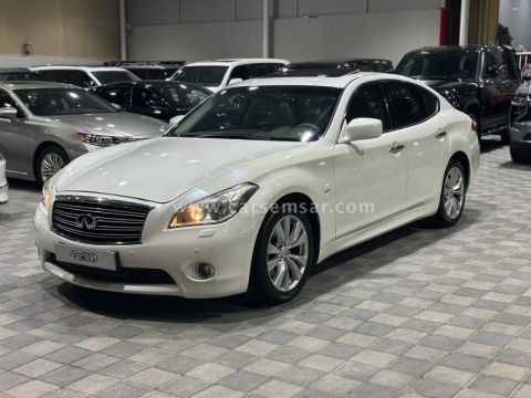 2011 إنفينيتي M 56 S