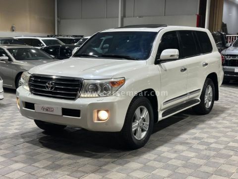 2014 تويوتا لاند كروزر GXR V8