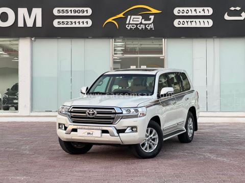 2016 Toyota Land Cruiser GXR V8