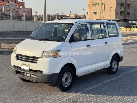 2013 سوزوكي APV Apv Van Passenger