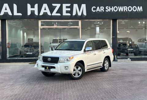 2014 Toyota Land Cruiser GXR V8